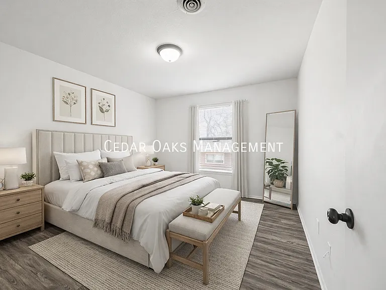 1931 W Deane St #G — Photo 43