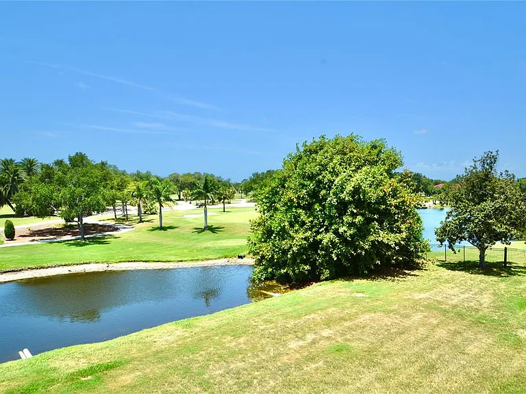 6150 Gulfport Blvd S — Photo 46