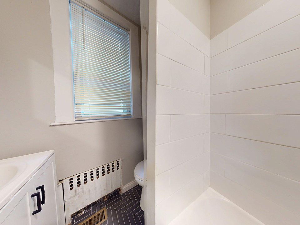 1st image of 667 Bennington St #1