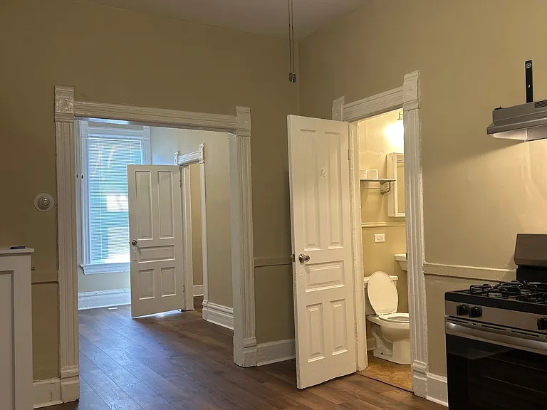 862 N Hermitage Ave #1R — Photo 10