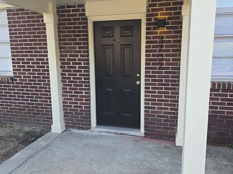 3702 Live Oak St — Photo 2