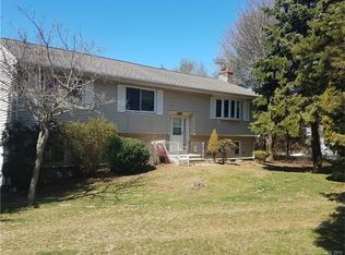 490 Golf Rd, Orange, CT 06477