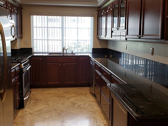 3rd image of S Ave #402