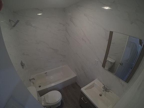 3rd image of 2918 Seymour Ave