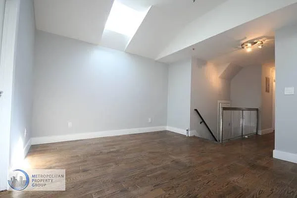 Rented by Metropolitan Property Group | media 18