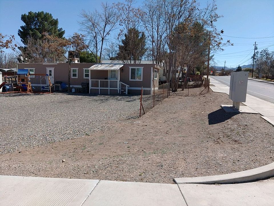 2nd image of 1003 E Cochise St