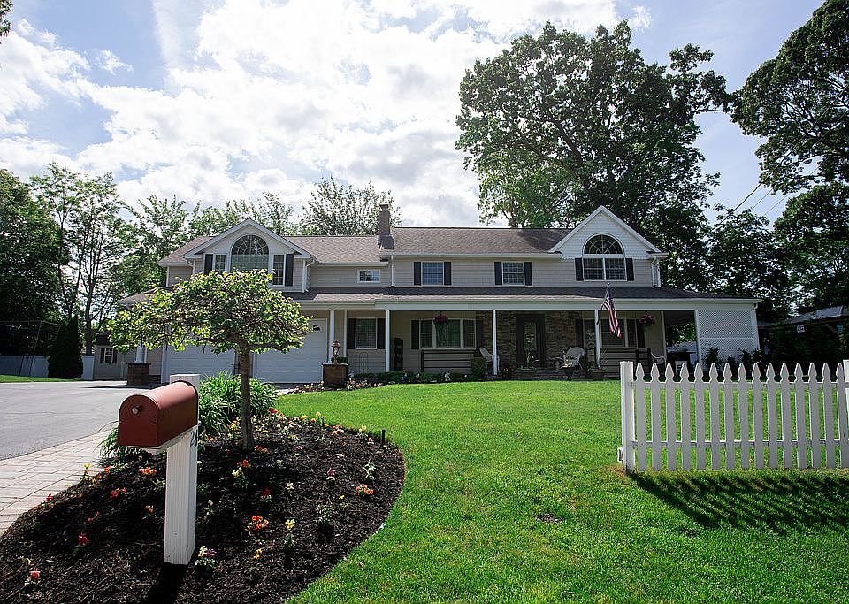1st image of 24 Alder Dr