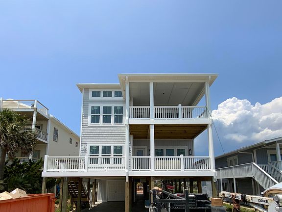 3rd image of 2524 W Beach Drive