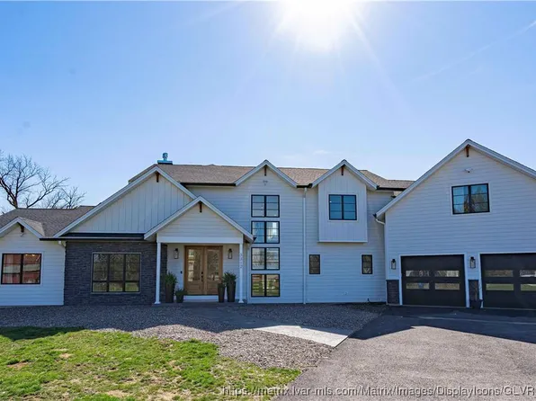 3312 Cedar Crest Blvd N, Coplay, PA 18037