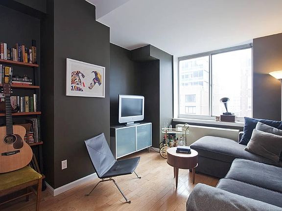 3rd image of 520 W 23rd St APT 10D