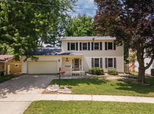 4023 11th Ave NW, Rochester, MN 55901