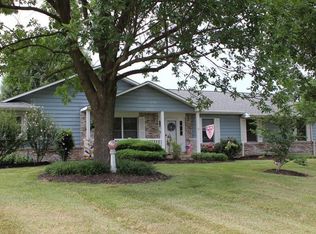 805 Scenic Ridge Dr, Washington, MO 63090