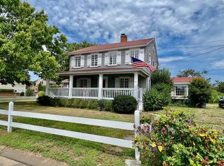 153 Middle Beach Rd, Madison, CT 06443