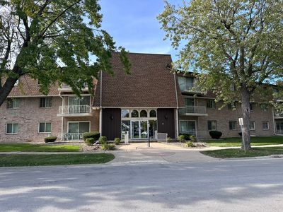 3240 N Manor Dr APT 130, Lansing, IL, 60438