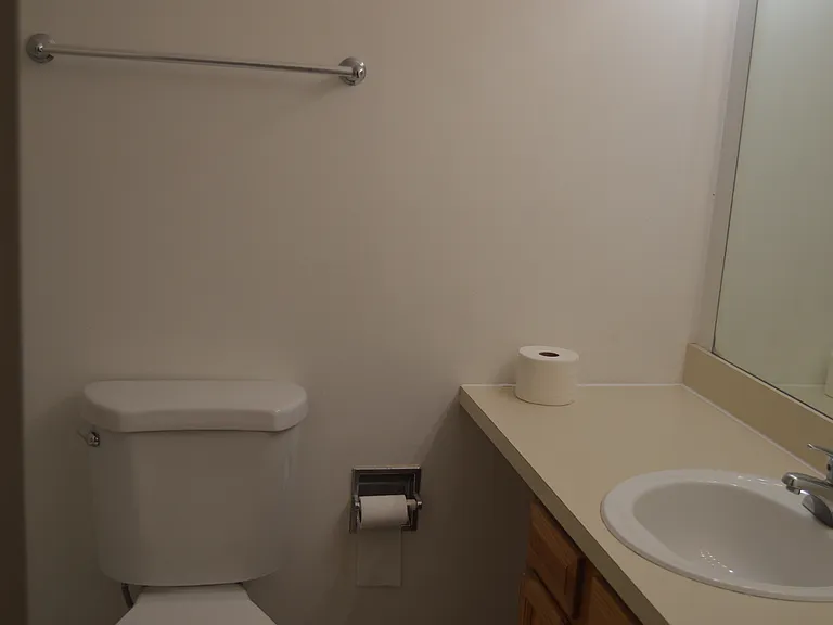 6010 Oakwood Dr #4H — Photo 13