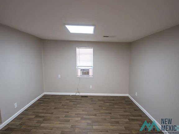 5th image of 610 W Green Ave
