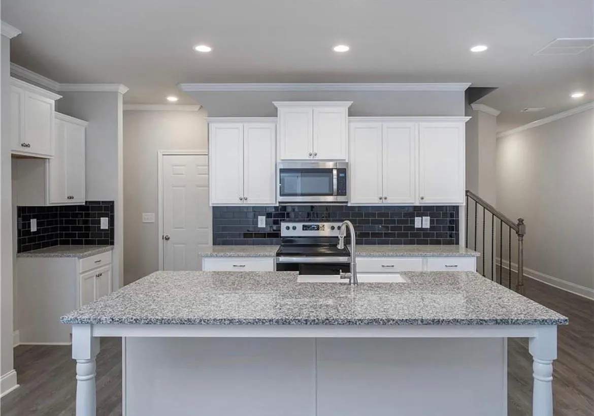 5340 Briggs St — Photo 3