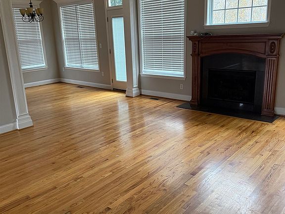 3rd image of 252 Cedar Bluff Dr