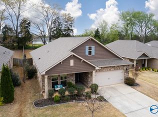 270 Falcon Ridge Dr, New Market, AL 35761