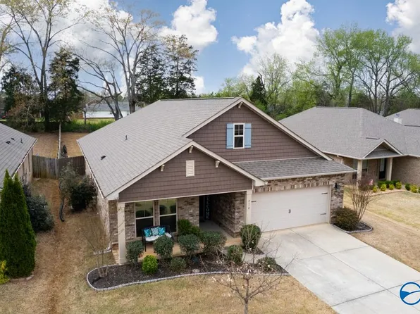 270 Falcon Ridge Dr, New Market, AL 35761