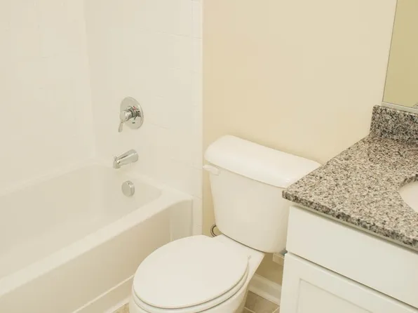 1840 Candlewood Ct Unit 208, Charlottesville, VA 22903