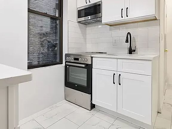 2nd image of 323 W 42nd St APT 5W