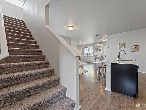 4th image of 5726 88th Avenue NE