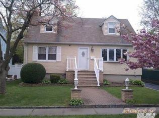 59 Kirkwood Rd, Port Washington, NY 11050