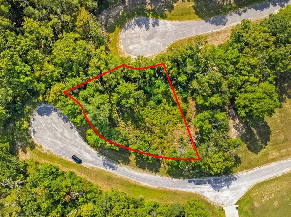 10 Oakwood Ln, Huntsville, TX 77340