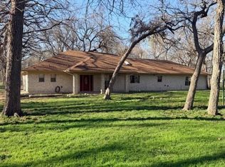 75 County Road 129, Taylor, TX 76574