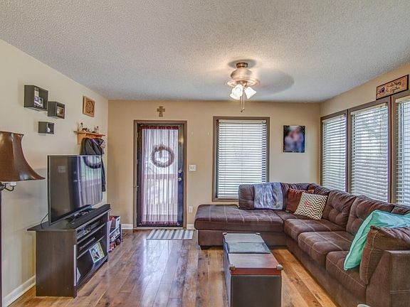 4th image of 118 Country Hills Ct