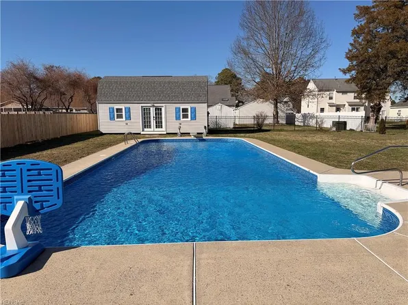 3003 Beech Grove Ln, Suffolk, VA 23435