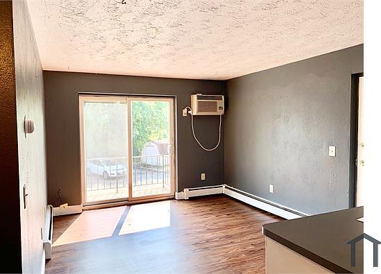 3rd image of 860 Colorado Ave #4B