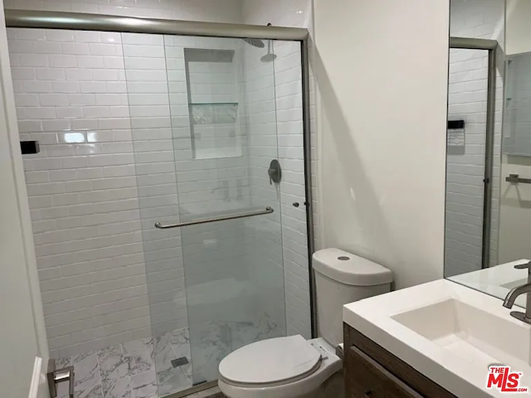 9946 Farragut Dr — Photo 14