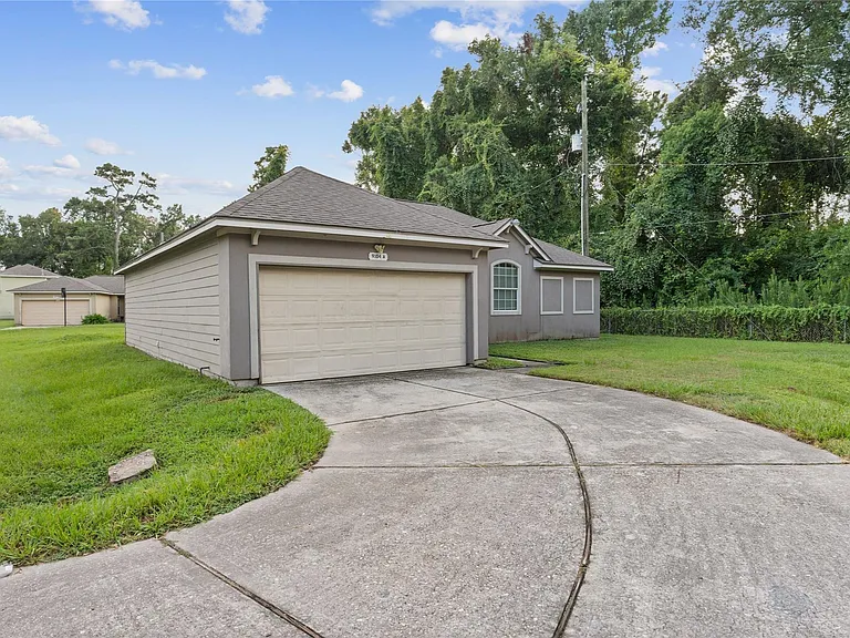 9104 N Green River Dr #A — Photo 3