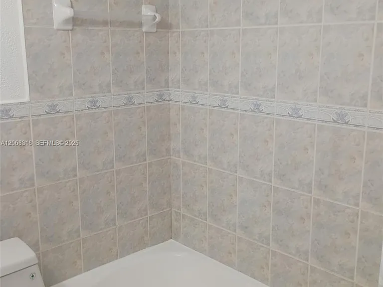 8215 Abbott Ave #3A — Photo 29