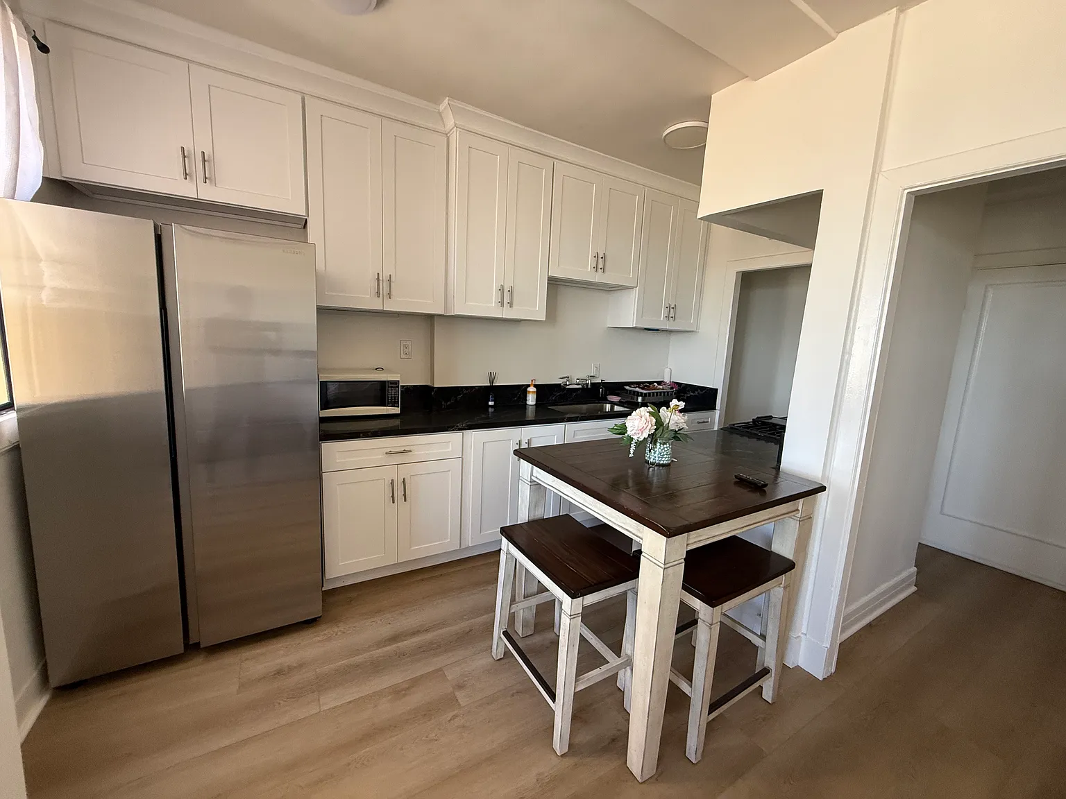Studio, 456 sqft, $1,650 — Photo 3