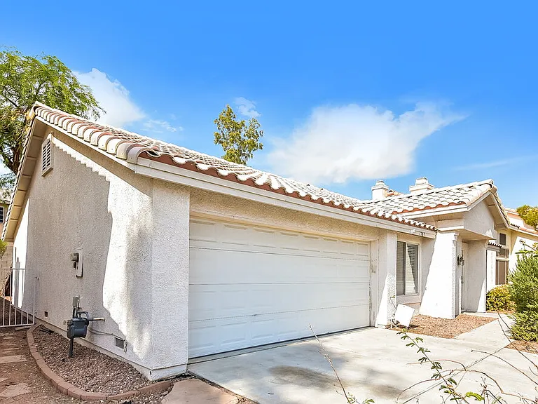 1707 Black Hills Way — Photo 3