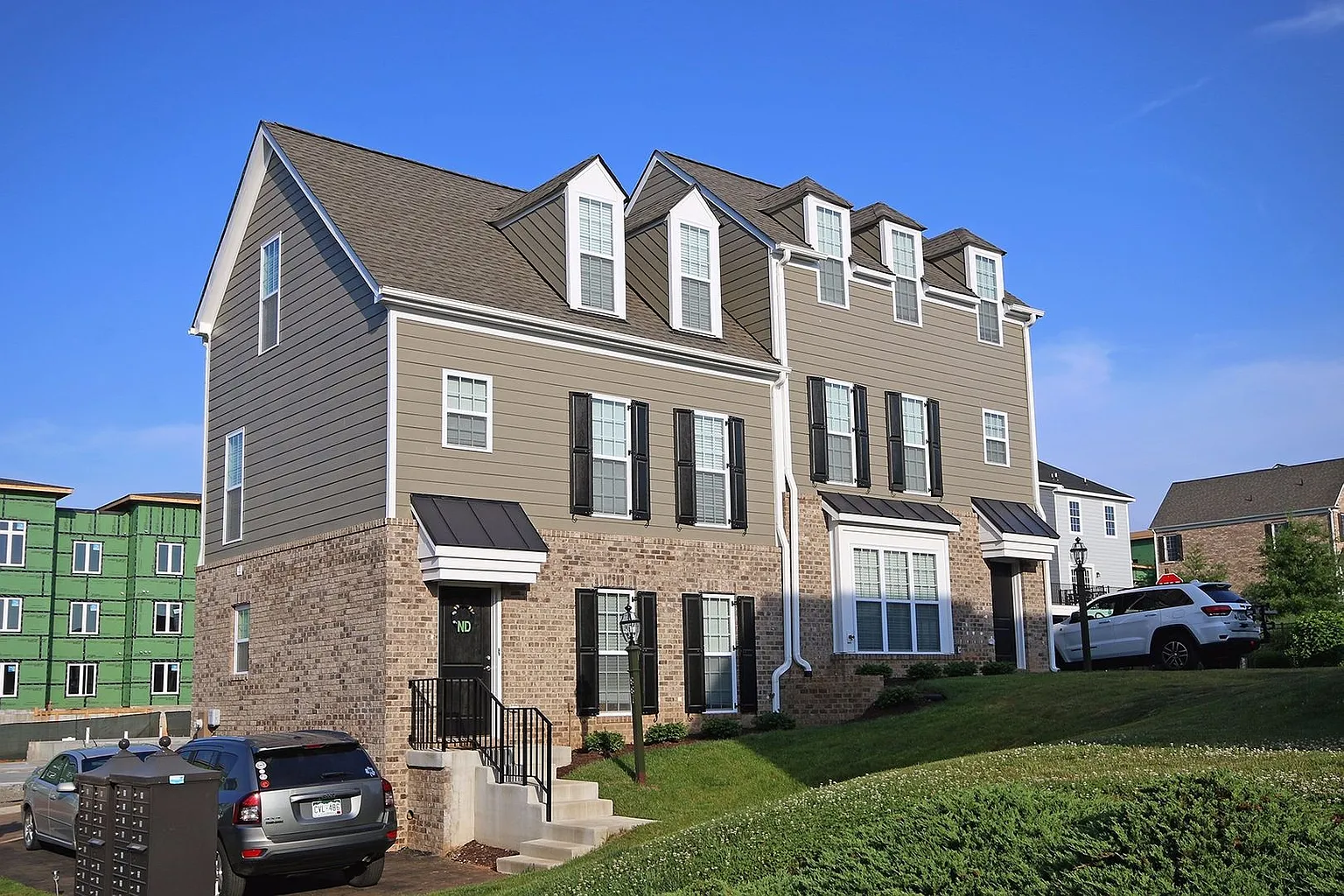 665 Wheatfield Ct photo 1