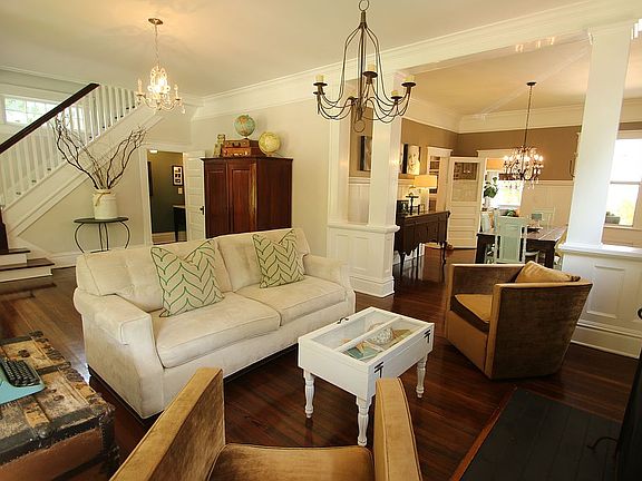  Living Rm /view of 1/2 bath