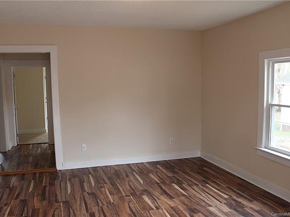 3rd image of 345 Stevens St