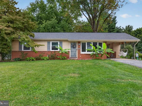 18 Skyport Rd, Mechanicsburg, PA 17050