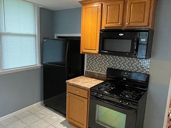 4th image of 3926 Winshire St APT 1