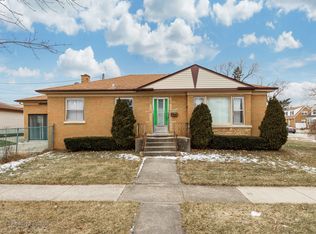 7503 W Cleveland St, Niles, IL 60714