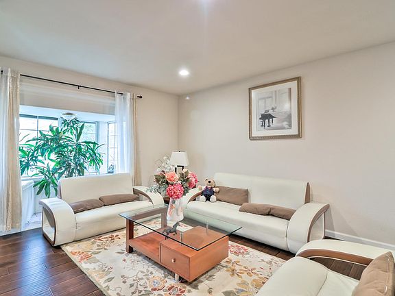 3rd image of 2962 Glen Alden Ct