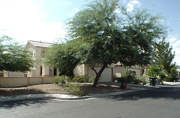 Stunning Home With Entertainer's Backyard