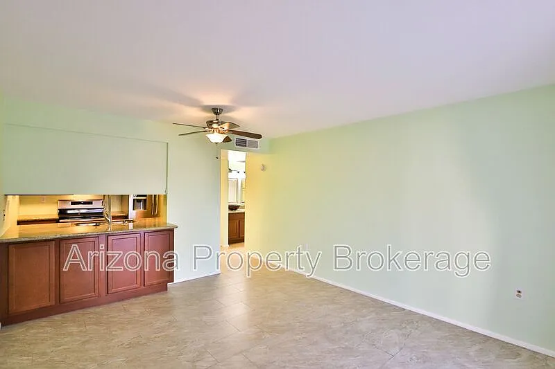 1 bed, 1.0 bath, 576 sqft, $795 — Photo 4
