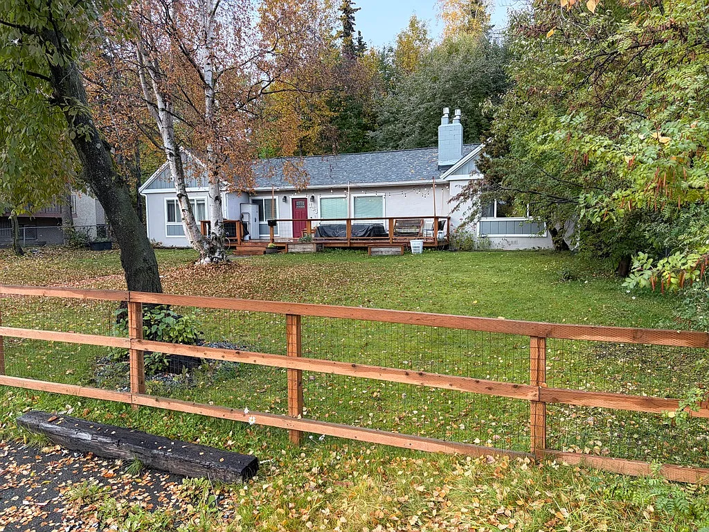 3 bed, 1880 sqft, $4,000 — Photo 1