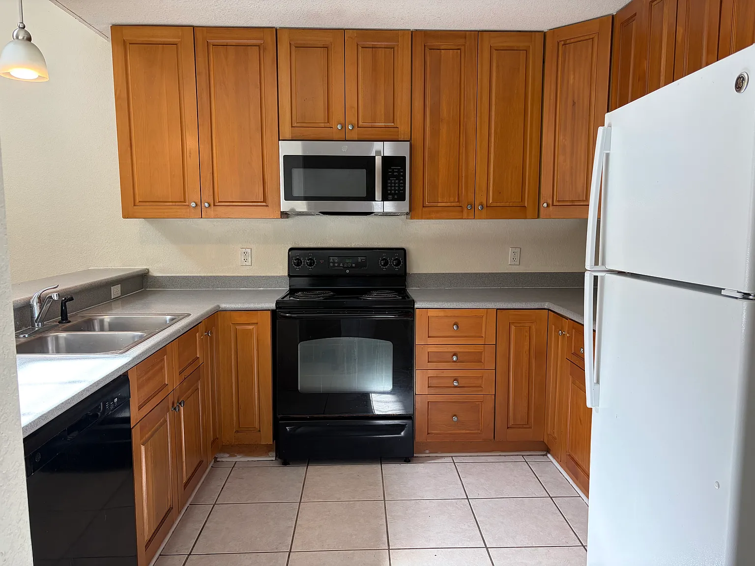 3 bed, 1338 sqft, $1,535 — Photo 4