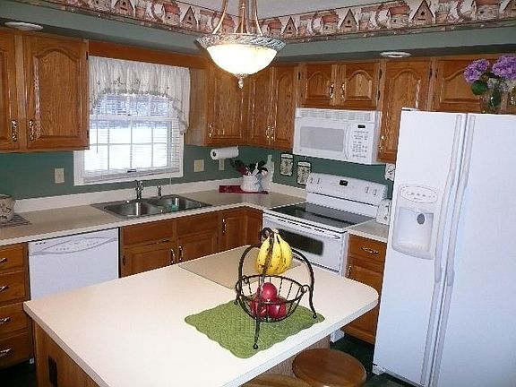 3rd image of 61595 Miami Meadows Ct